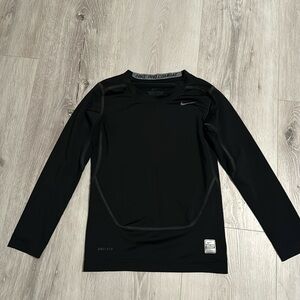 Boys Nike pro combat long sleeve - size small